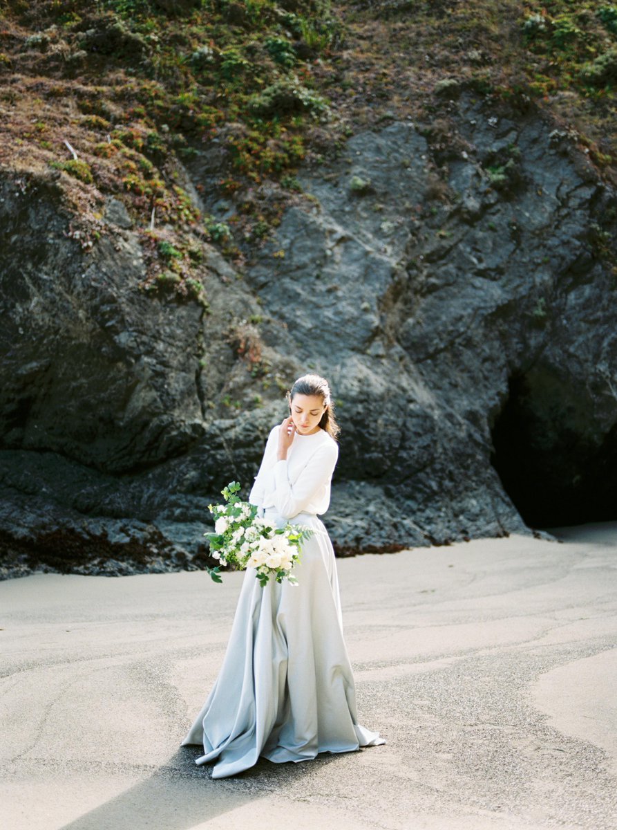One of my fave shoots was featured on White Magazine today! whitemag.com/inspiration/by… <a href="/WHITEMagazine/">White Magazine</a> #californiawedding