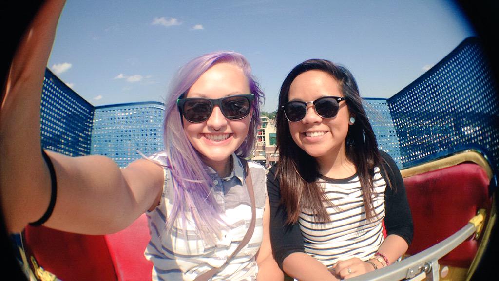WannaSeeMaweena's tweet photo. FREE FERRIS WHEEL RIDES @FNBOmaha #fnbfan http://t.co/9Pa18s0Djj