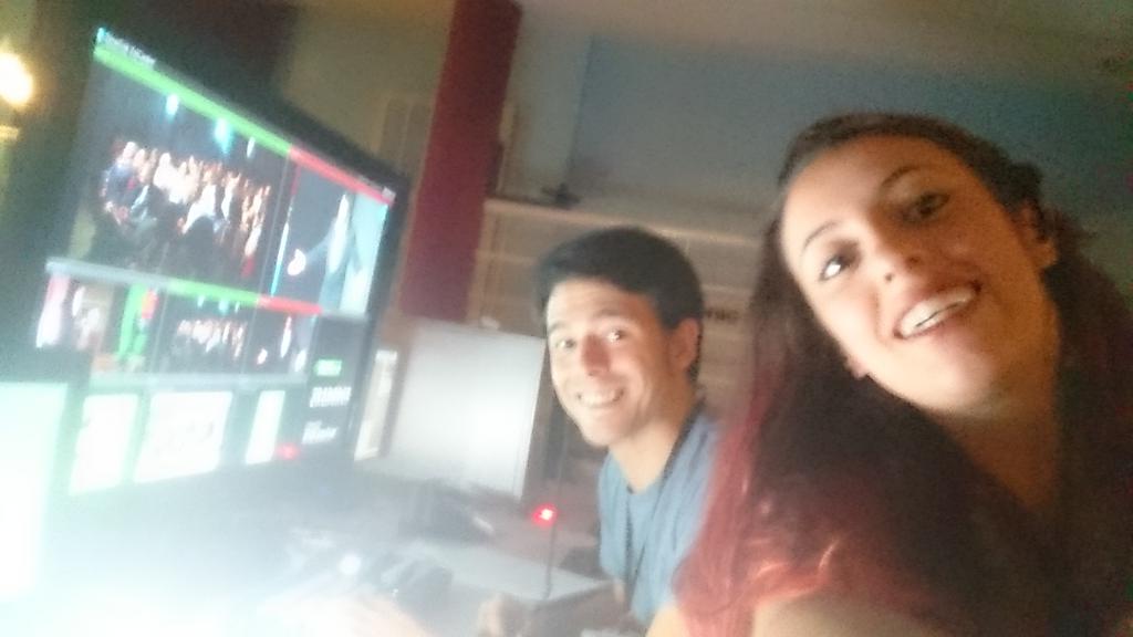 DSilentwhispers's tweet photo. A continuación la gala de entrega de premios. Un saludo desde realización!!  #yosoydelfec http://t.co/SlWsxFEkny
