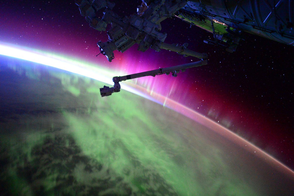 StationCDRKelly's tweet image. Another pass through #Aurora. The sun is very active today, apparently. #YearInSpace
