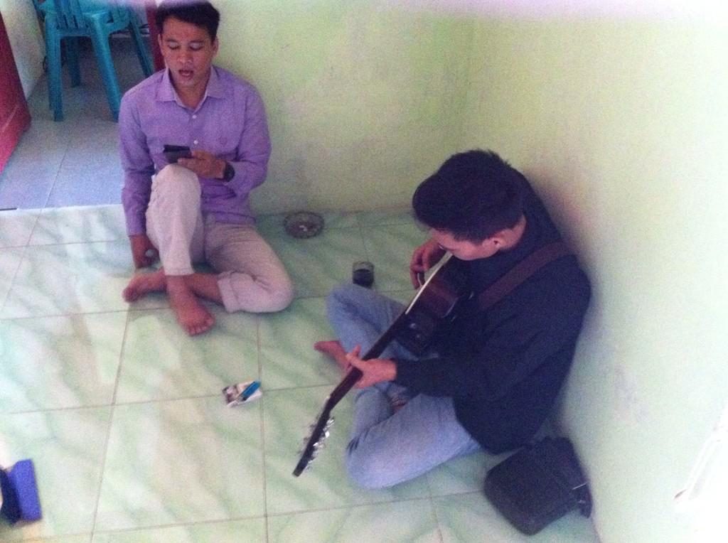 Ini cowoknya.. Hohoho