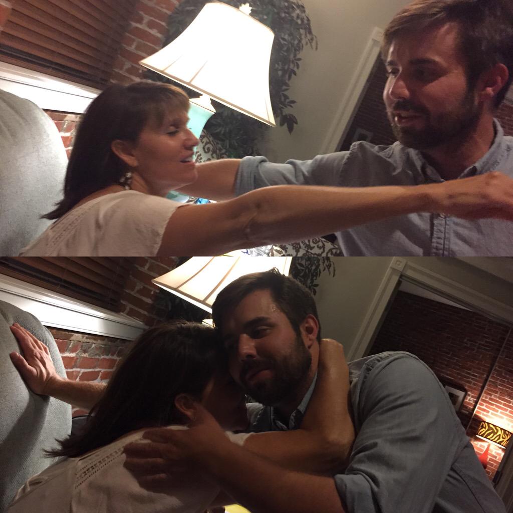 stevenznilek's tweet photo. #GoDeep getting that goodnight hug 😘❤️ #BonnetBabes #TeamTLCLaunch http://t.co/2VVsyCTGts
