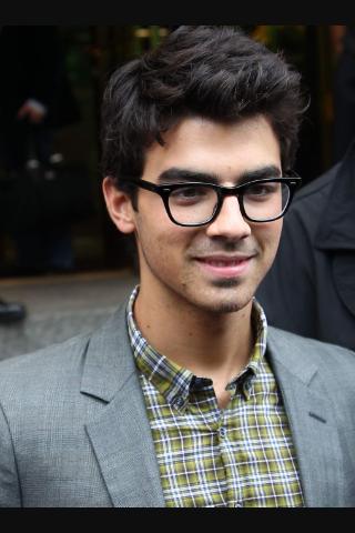 Happy birthday Joe Jonas 
