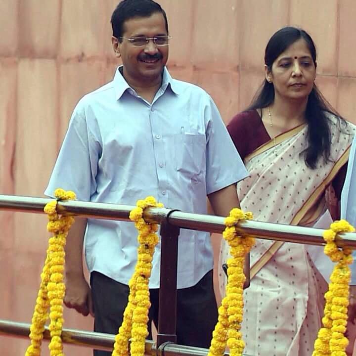 As always killer smile by AK..Most admirable couple of India ...Happy Birthday Arvind Kejriwal 