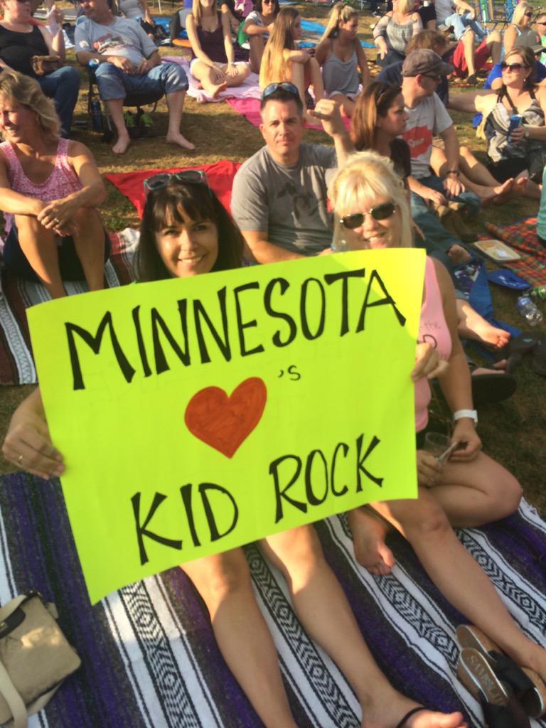<a href="/KidRock/">KidRock</a> <a href="/kidrockcruise/">kid Rock</a> Lovin' us some Kid Rock #bobbyshazam #firstkiss #DTEenergycenter
