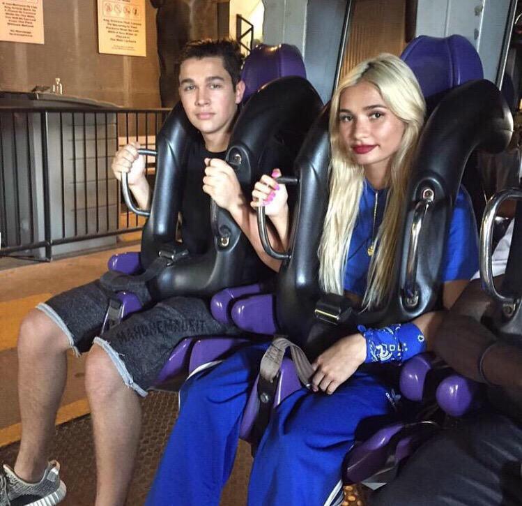 lecyyyo's tweet image. MARAVILHOSOS #PiaustinOnSixFlags @austinmahonebr @PiaMiaBrasil