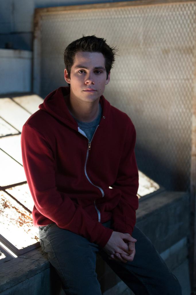 lauren on Twitter: "Dylan O'Brien BTS of Teen Wolf throughout the