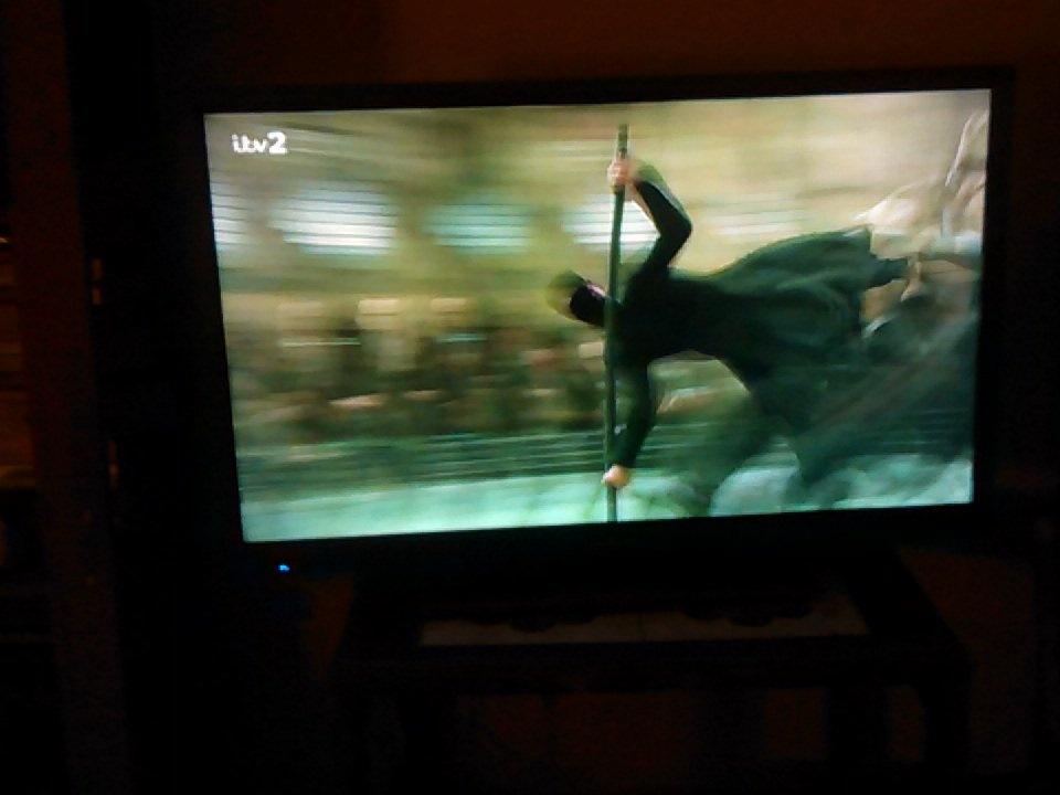 fields_oscat's tweet image. CGI BULLSHIT #matrixreloaded #whataletdown