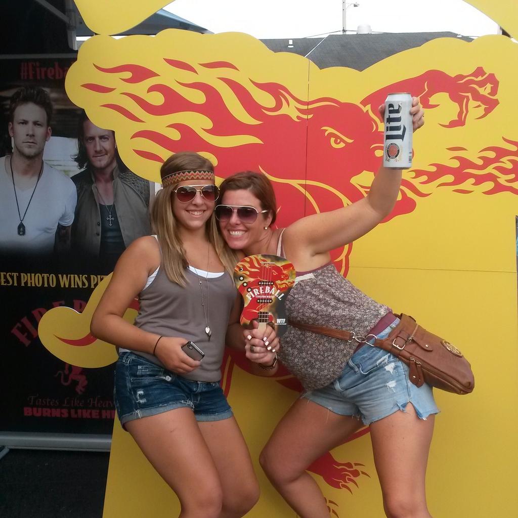 stroklein11's tweet photo. #FireballFGL http://t.co/yKuQVVRIhb