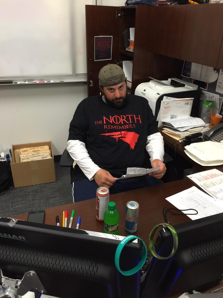 stoolpresidente's tweet photo. Hey @nflcommish   Nervous yet? #TheNorthRemembers http://t.co/vgZ7b9Bg2u