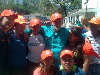 EnAlerta_24's tweet photo. Todos juntos lograremos el cambio fuerza y fe como dice nuestro hermano Leopoldo lopez @VP_Caracas @VoluntadCaracas http://t.co/HJX5nCZIJ6