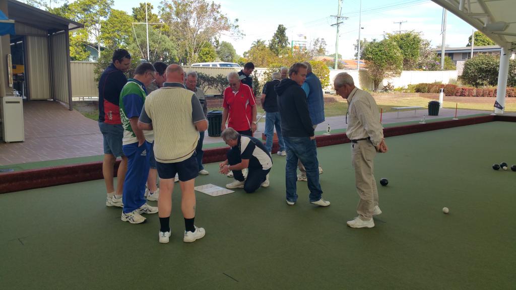 PinePirates's tweet photo. Measures course this morning @ClubPineRivers! @wayne_moffatt you're missing all the action! #questions #makessense http://t.co/Qd9oHgK4d8
