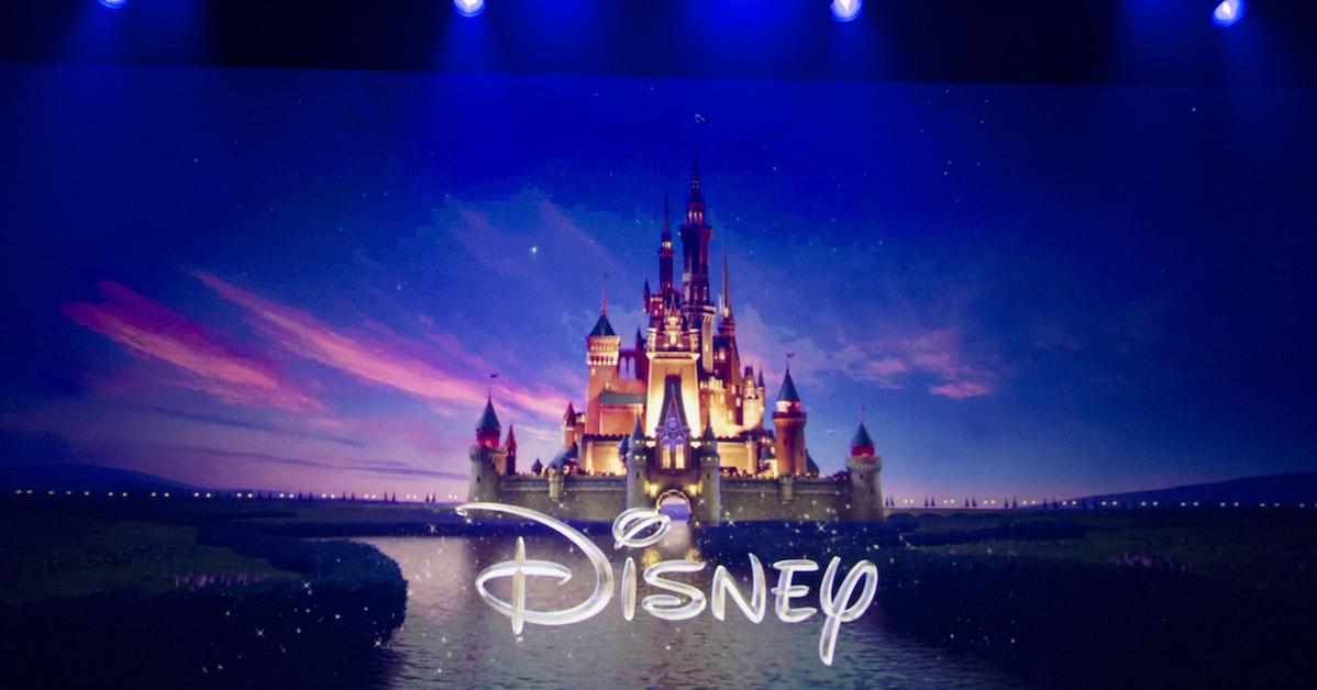 замок уолт дисней пикчерз. замок уолт дисней пикчеус. замок уолт дисней пикчеус. уолт дисней замок пластилин. уолт дисней пикчерз 2006.