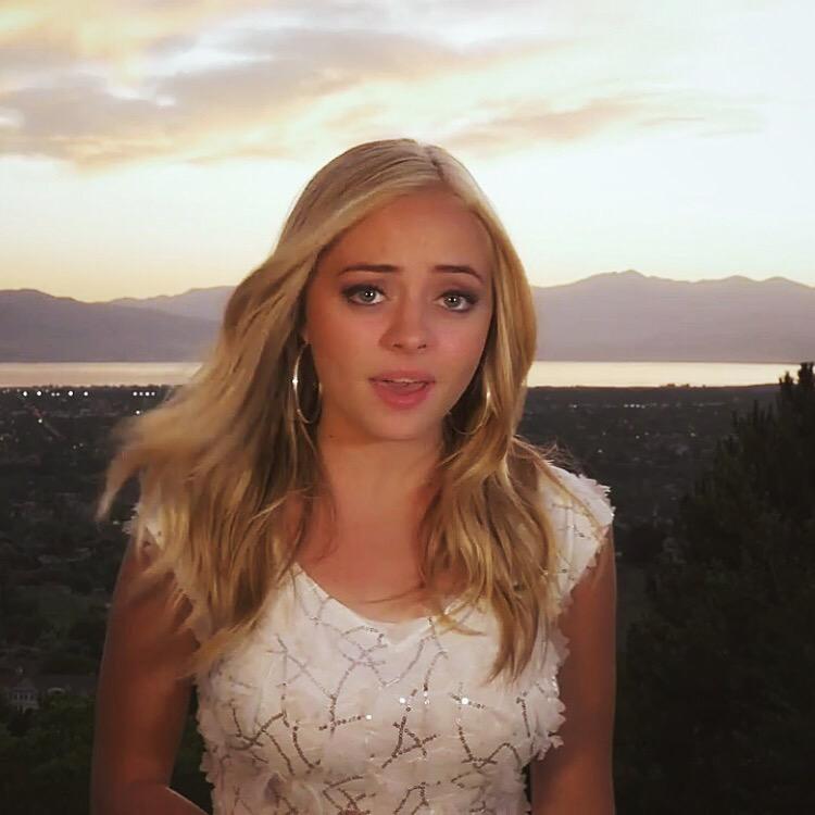 MadilynPaige_'s tweet photo. Check out my new cover of Bright if you haven't had the chance yet! https://t.co/98JPSjv2GC ❤️ http://t.co/0kGcFygsFQ