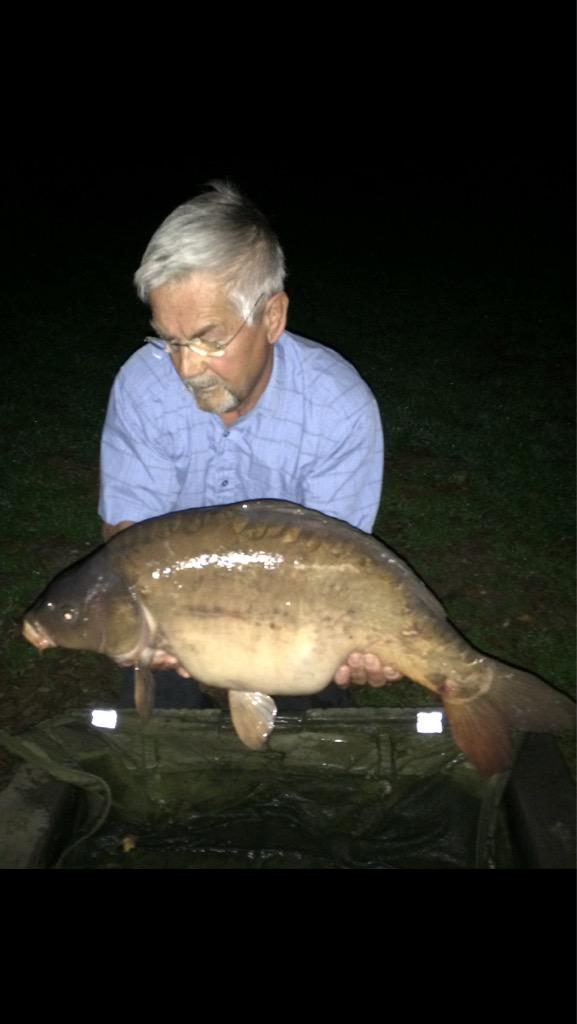 Richard Ellis with another cracker <a href="/Taswood_lakes/">Taswood_lakes</a> this one 23lb