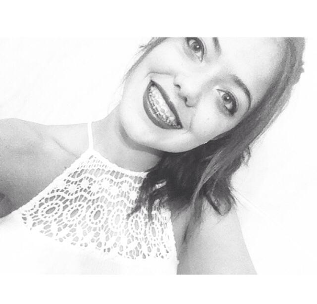 mariinacm97's tweet photo. Venga , ta lue guap@s . Un besi y esas cosas a momiiii 😴😴.Jeeee 😍😘👭💋👋👌💞💕 http://t.co/ep19Da9DHY