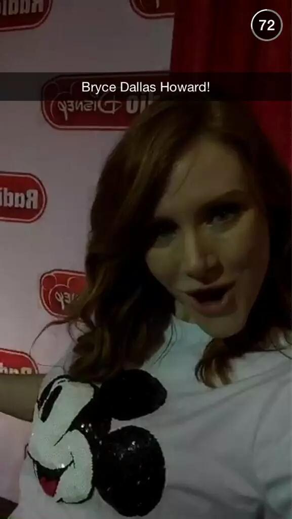 BDHnetwork's tweet photo. Bryce Dallas Howard... And snapchat?? Hmm 😜 #D23Expo http://t.co/2WFUT5jQii