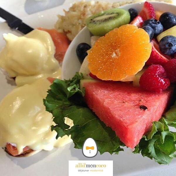 Eggs Benedict and Fresh Fruits #eggs  #eggsbenedict #breakfast #montreal AlloMonCoco.com #food #foodie