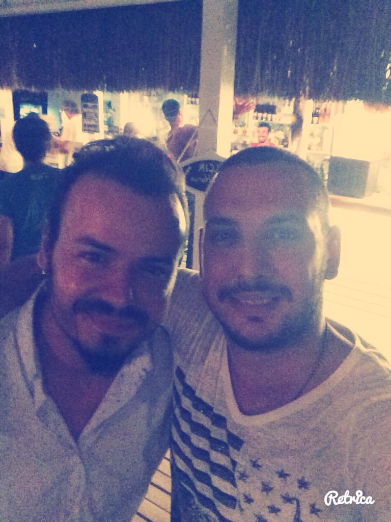 BerkHalac_'s tweet photo. Deha beyle ayni sahnede 😂👍 http://t.co/nOYU8Q74nl