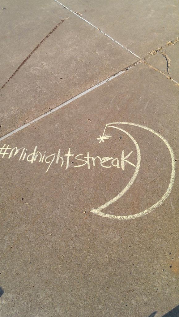 Kristin Davis tweet media