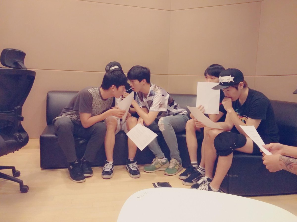 PUREBOYkr's tweet photo. http://t.co/IZGXfzbfsk