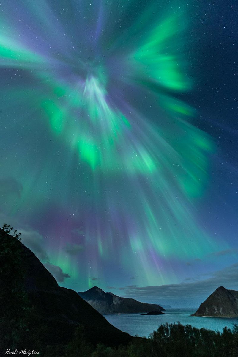 skaterdatabase's tweet photo. Auroral Corona over Norway - Photo Credit NASA http://t.co/Y8xb7lHwFT