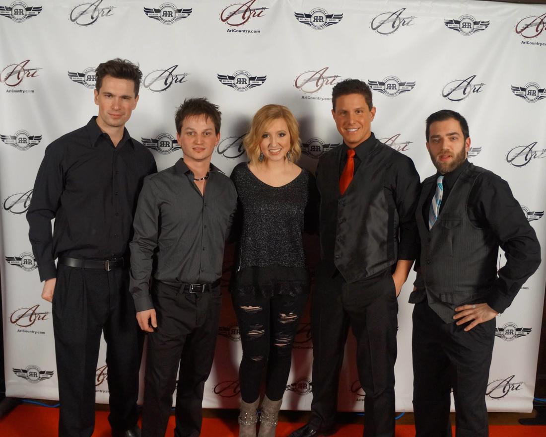 tom_landrum's tweet photo. @WSMradio Keep her on your Country Music radar... You need to Checkout &amp; Follow: http://t.co/96CuBIxGHd http://t.co/FxQQdnSLTp