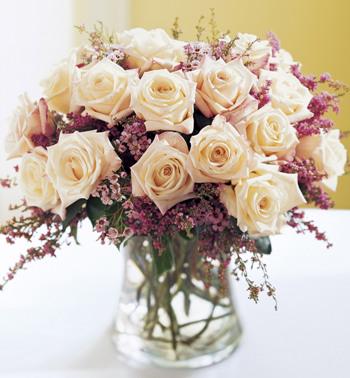ammanflowers's tweet photo. #هدايا #عمان #ورود #زهور هدية عيد ميلاد للأمهات - http://t.co/xV3UlKjhHS http://t.co/BOMVJOEc29