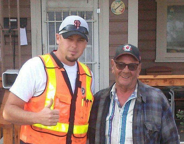 HandpickedHappy's tweet image. Community Repaints A Man's House After Teens Make Fun of Him!

huffingtonpost.com/entry/josh-cyg…