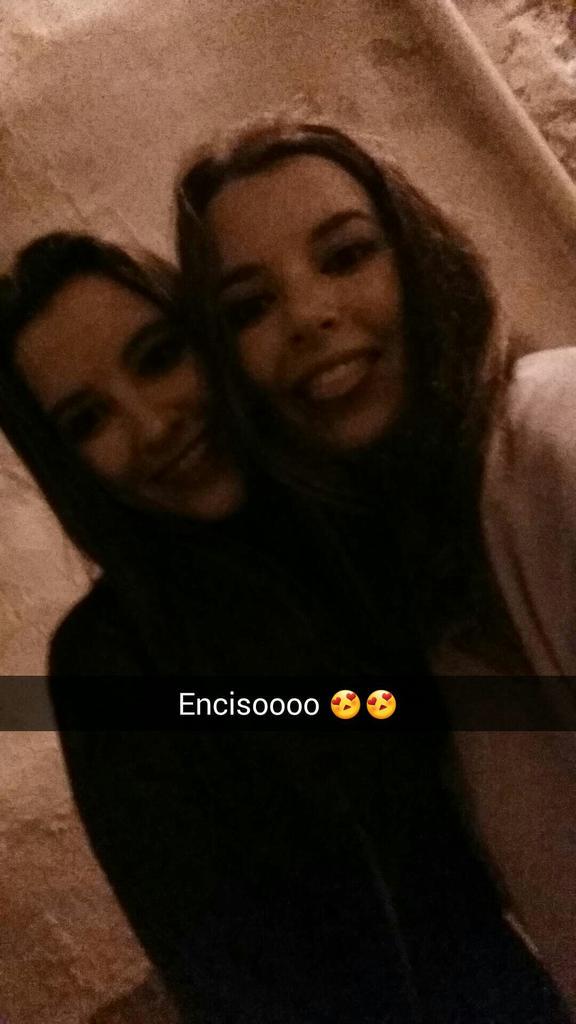 Bea_Mtnez's tweet photo. Mejor pueblo, mejores fiestas!!! 🎉🍻🍹😍👌💕❤ http://t.co/zY8zMuNndq
