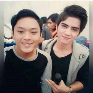 masyhitaaa's tweet photo. Abang with kagak tau π Cari tau sendiri aja yah Wkwkw #AliandoNesiaAtInboxSCTV #AliandoAtInbox http://t.co/kKDqAIKPWI