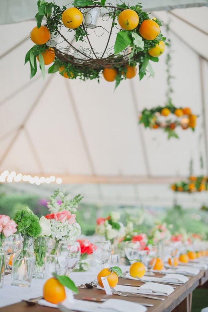 Citrus themed wedding, not sure I would go for the orange chandelier though, xxx instagram.com/p/6byWW3J5Kn/