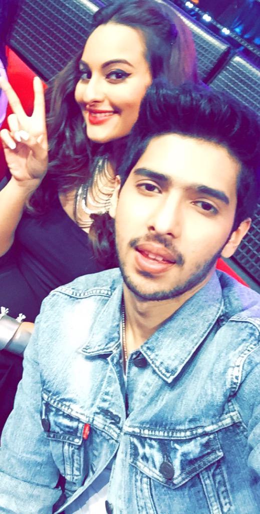 ArmaanMalik22's tweet photo. The cutest person ever ❤️ @sonakshisinha #IIJ2 #sundaysnapback http://t.co/oxCtIVD2Mk