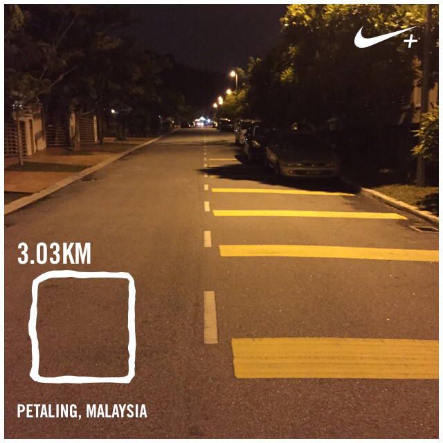 sajesuke's tweet photo. Tangkap lutut baqhang... I just ran 3.03 km with Nike+. http://t.co/dFydwu58fW #nikeplus http://t.co/SUGZgNvX8D