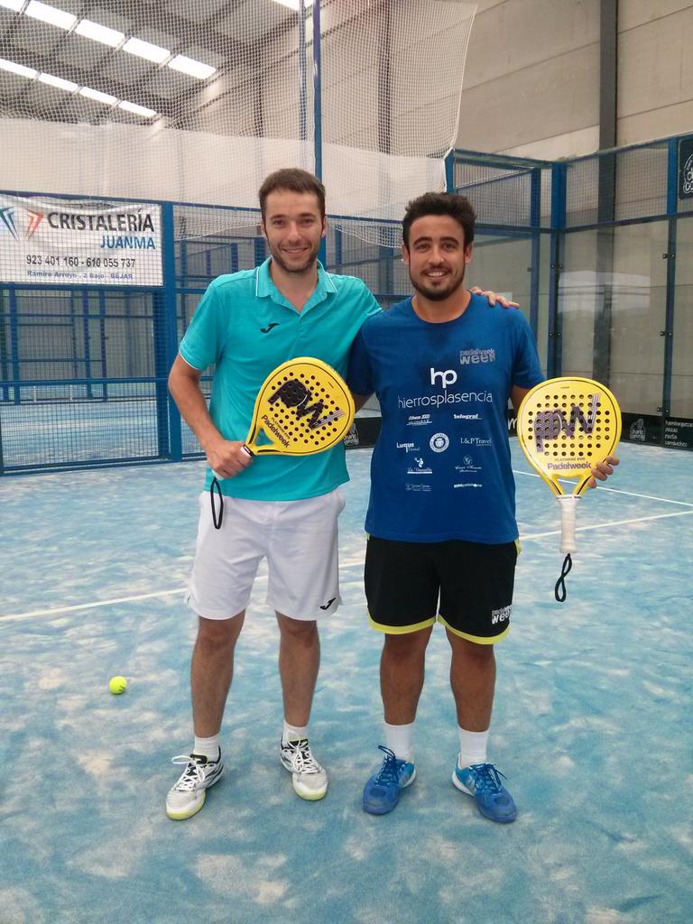 cursodepadel's tweet photo. @To2Padel Final II Torneo Ciudad Bejar #JavierAlfonso #JavierRubio vs @dycmaniaco @JorgeSenio 3-6 1-6 @fpadelcyl http://t.co/oGGvZKsrz9
