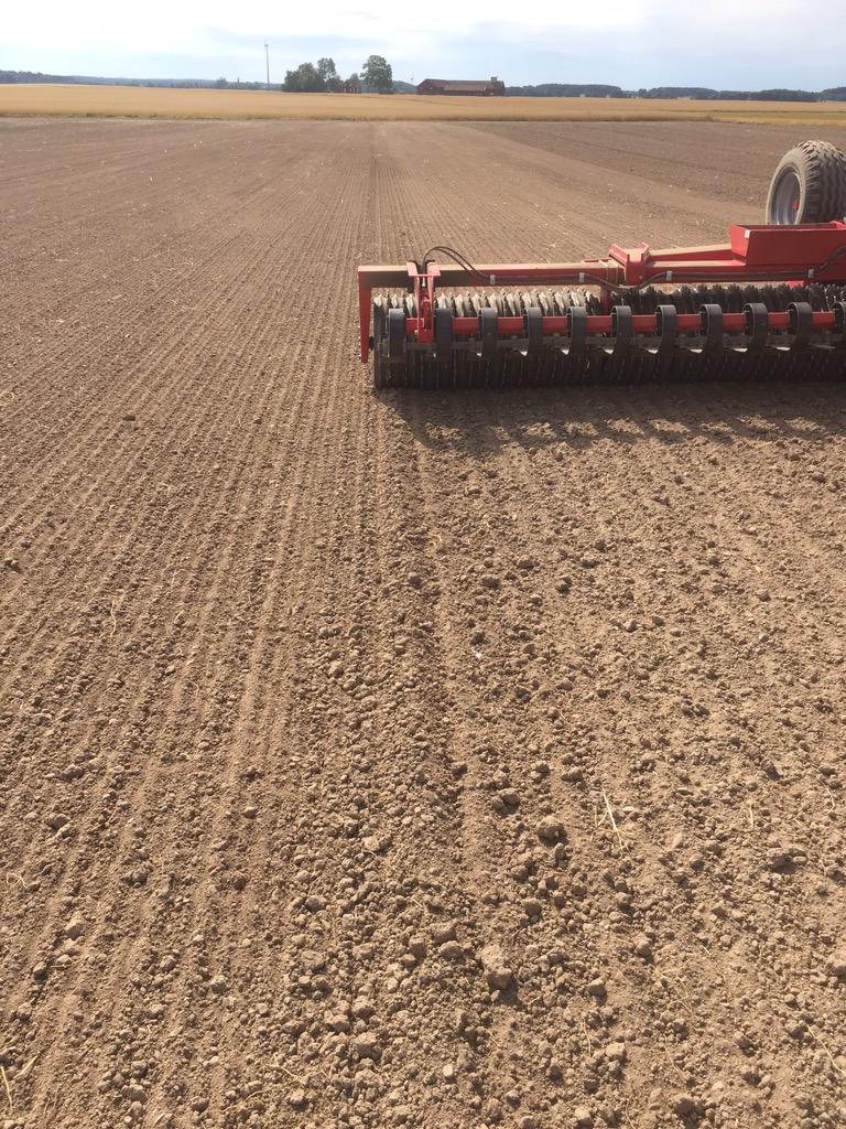 RadivojDavid's tweet photo. The @Trimble_Ag #cfx750 #rtx15 is doing a very fine job... http://t.co/hn6p8nzP01