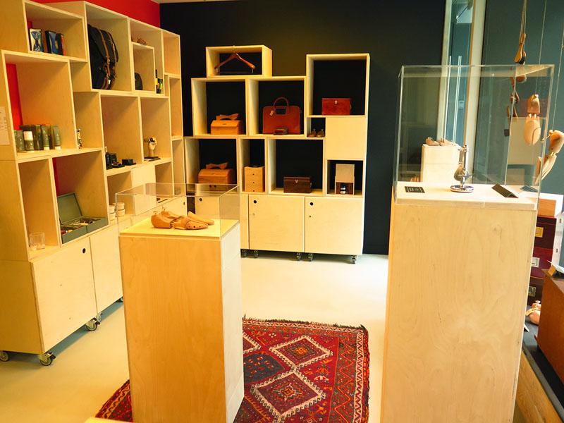 Distinctly_Diff's tweet photo. After redesigning it is something completely #different at our Distinctly Different WTC shop: https://t.co/QIfyq8Wax4 http://t.co/1Inq6zW8HN