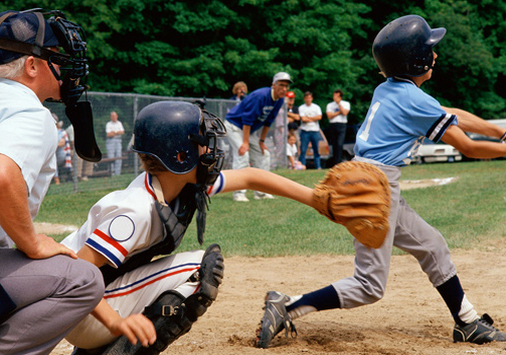 Kidsgov's tweet image. More activity - less screen time! #Parents, check out these tips: 1.usa.gov/1yqNahP @nih_nhlbi