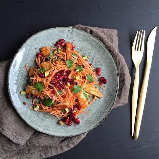 cravingsinams's tweet photo. #Carrot #Salad with #Tahini #Sumac Dressing &amp; #Halloumi #cleaneating #healthy http://t.co/avF9BXtAuG http://t.co/bsVFcgPXVh