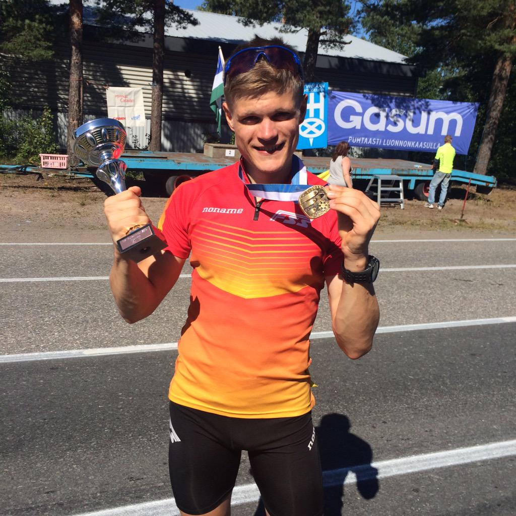 Oho OHO! Rullahiihdon SM-kisoista #ronssi:a! Vitosen jälkeen vedin porukan rikki ja lopussa kolmas! #kesäkunto2015