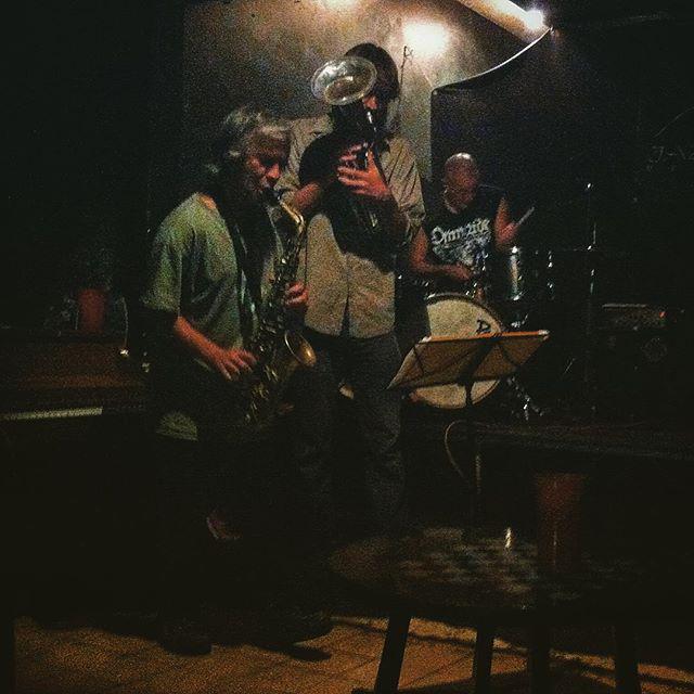 diegovideco's tweet photo. #MarcoEneidi #MishaMarks and #GabrielLauber playing #freejazz at #Jazzorca #MexicoCity #br… http://t.co/LZgR13YFcd http://t.co/62960Fakk2