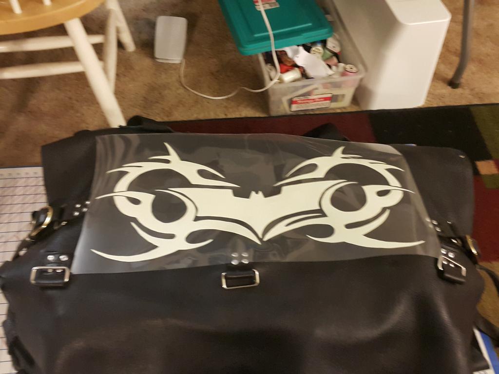 bat_erik's tweet image. Now on #Crafting with #Kartoffel getting ready to iron on the #Pazzles cut pattern to the #leather duffel