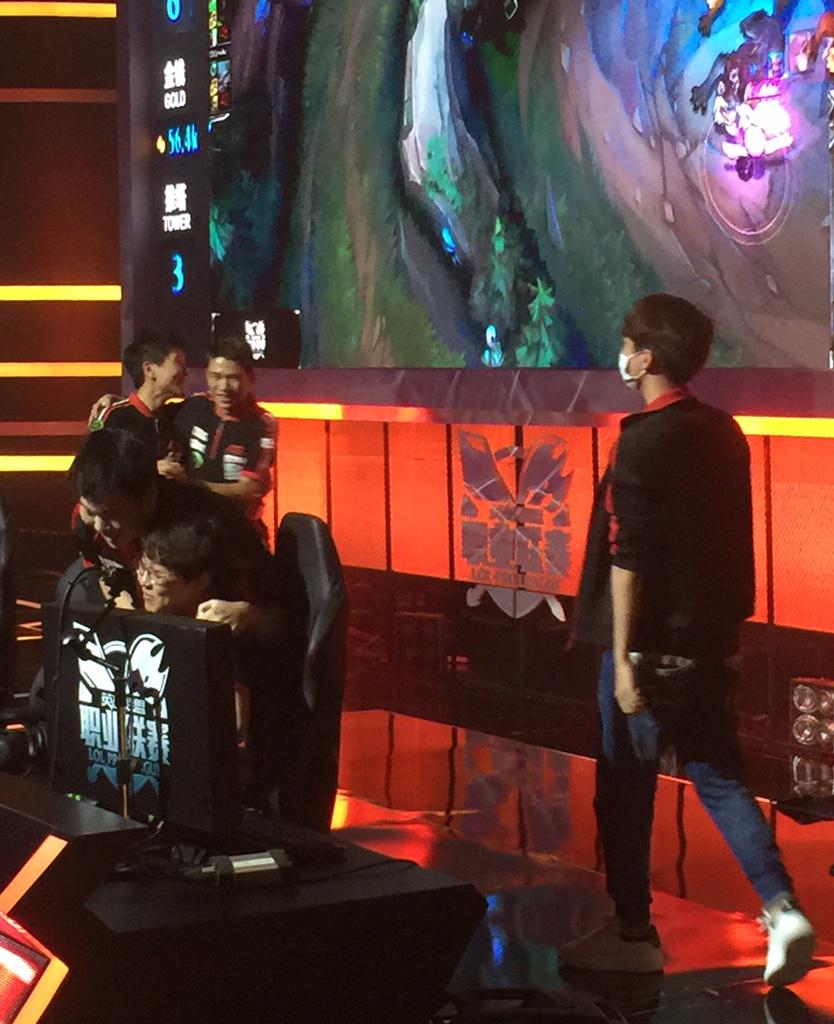 LGD Gaming tweet media