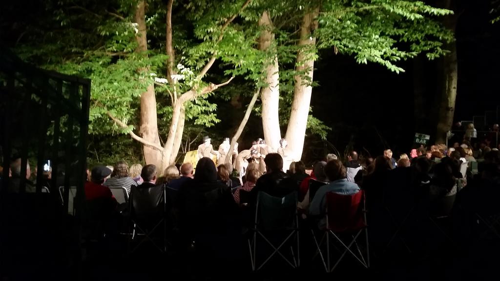 chessward1's tweet photo. Great night last night at @red_rose_chain #amsnd only two more weeks to go book tickets if you haven't http://t.co/q5IXvNskx5