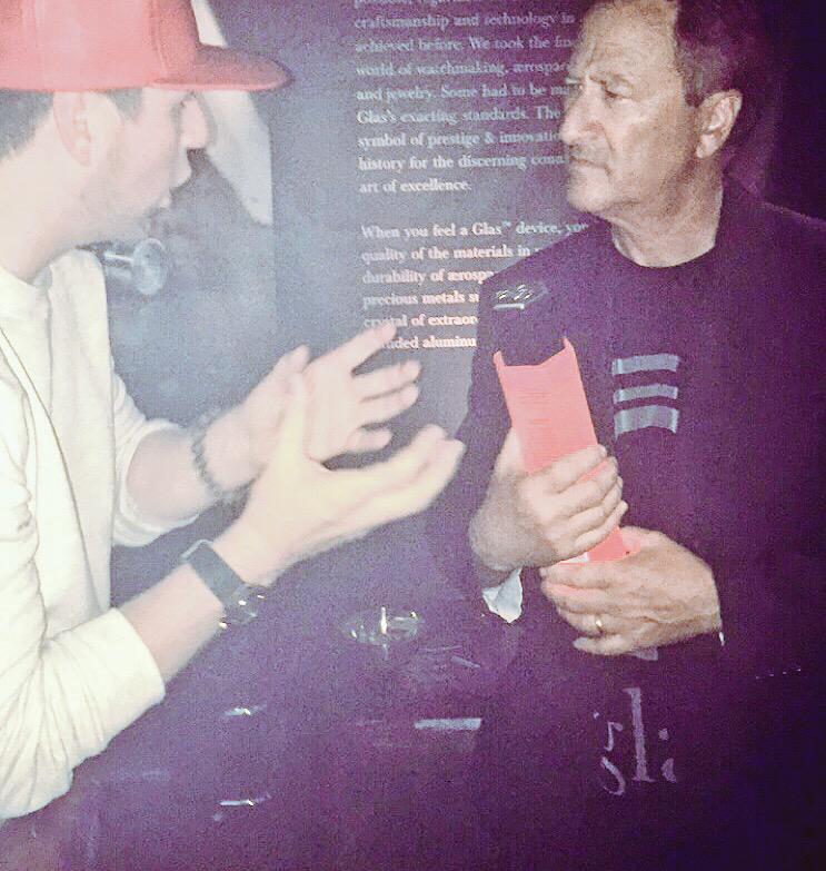 ThisIsZingVodka's tweet photo. #ZingVodka in California for #ECC. Sharing a drink with #GlasVapour #Vapour&amp;Vodka #ActionPic http://t.co/WHXsRrgr91
