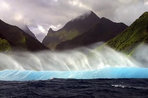 surferrulemag's tweet photo. [#Surf] @AritzAranburu Excelente en la Ronda 1ª de ayer en Tahiti 
1º Felicidades!!!

Vídeo >http://t.co/ELL9fJlp1P http://t.co/ve5YoGOH04