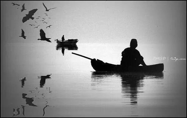 الوَجَع انْ :
تَنْتظِر حَدِيث احَدُهُم مَعك , وَ يُحَادِث الجَمِيع وَ يَنْسَاك .. !