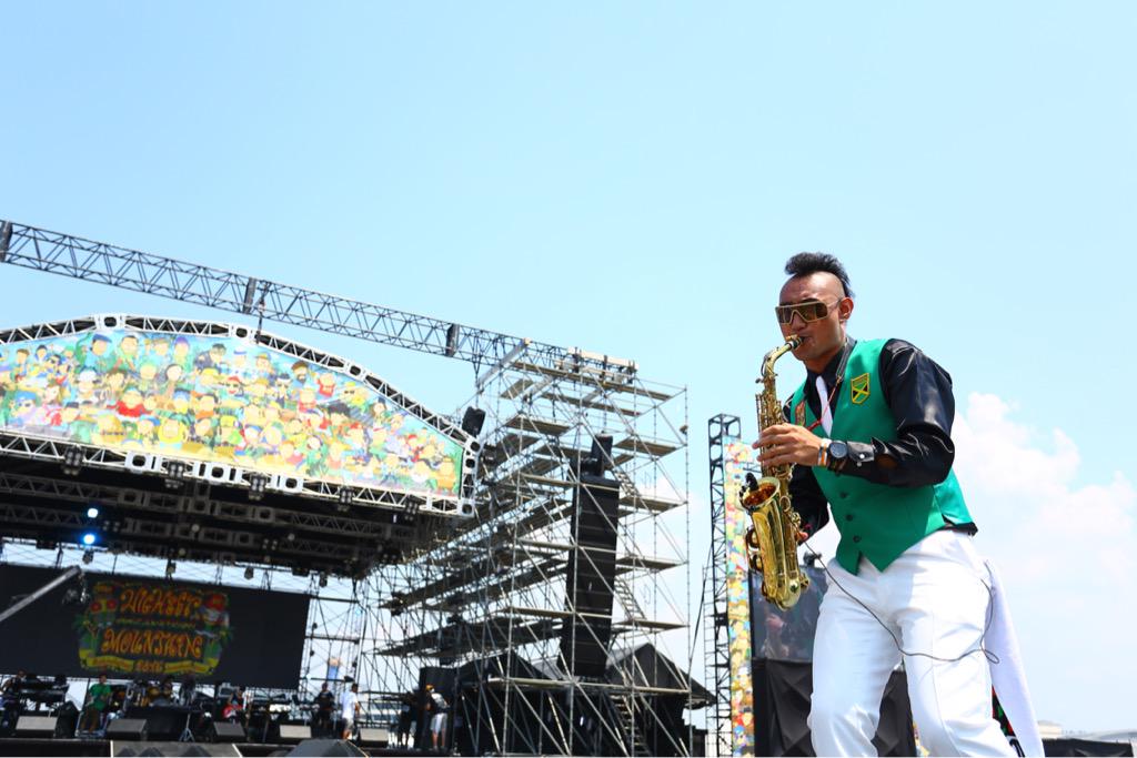 benkei_ANADDA's tweet photo. HIGHEST MOUNTAIN2015の余韻 part.2

#highest_mountain #hm_2015 #ハイエストマウンテン #mighty_jam_rock #mjr #ANADDAREBEL #弁慶 #レゲエ http://t.co/qb5y6dwVtf
