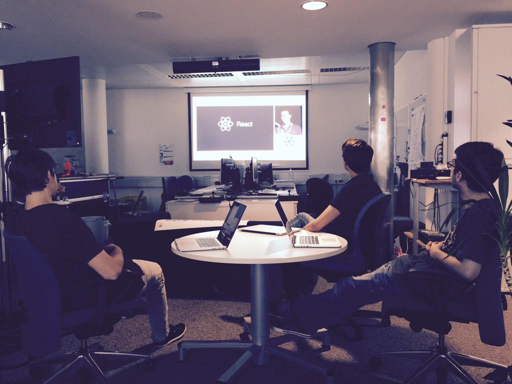 passionkind's tweet image. #RainySundayHackathon exploring #GraphQL #RelayJS