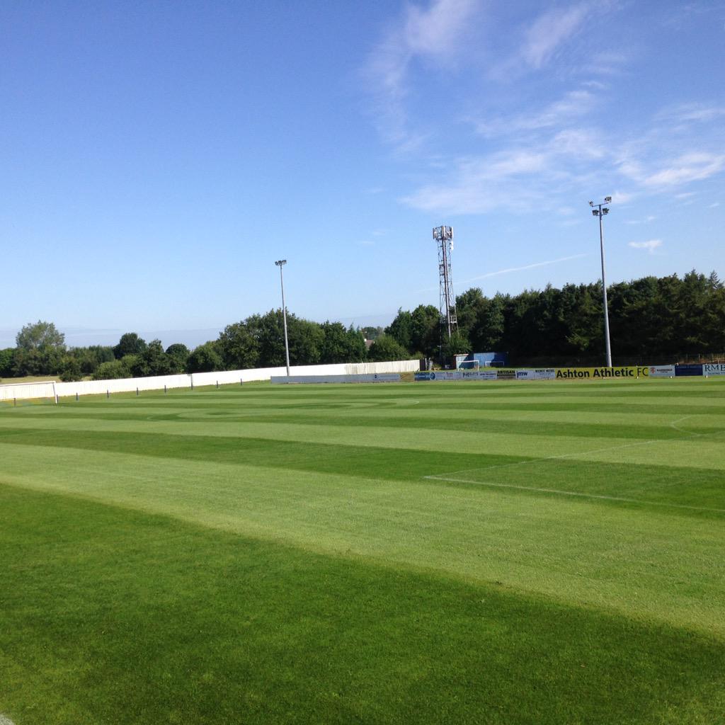 ben_kay8's tweet photo. Pitch done for the u18s game v @WD_CFC #squares#lines#circles @AshtonAthU16s @AshtonAthletic http://t.co/gkG0lBdYYy